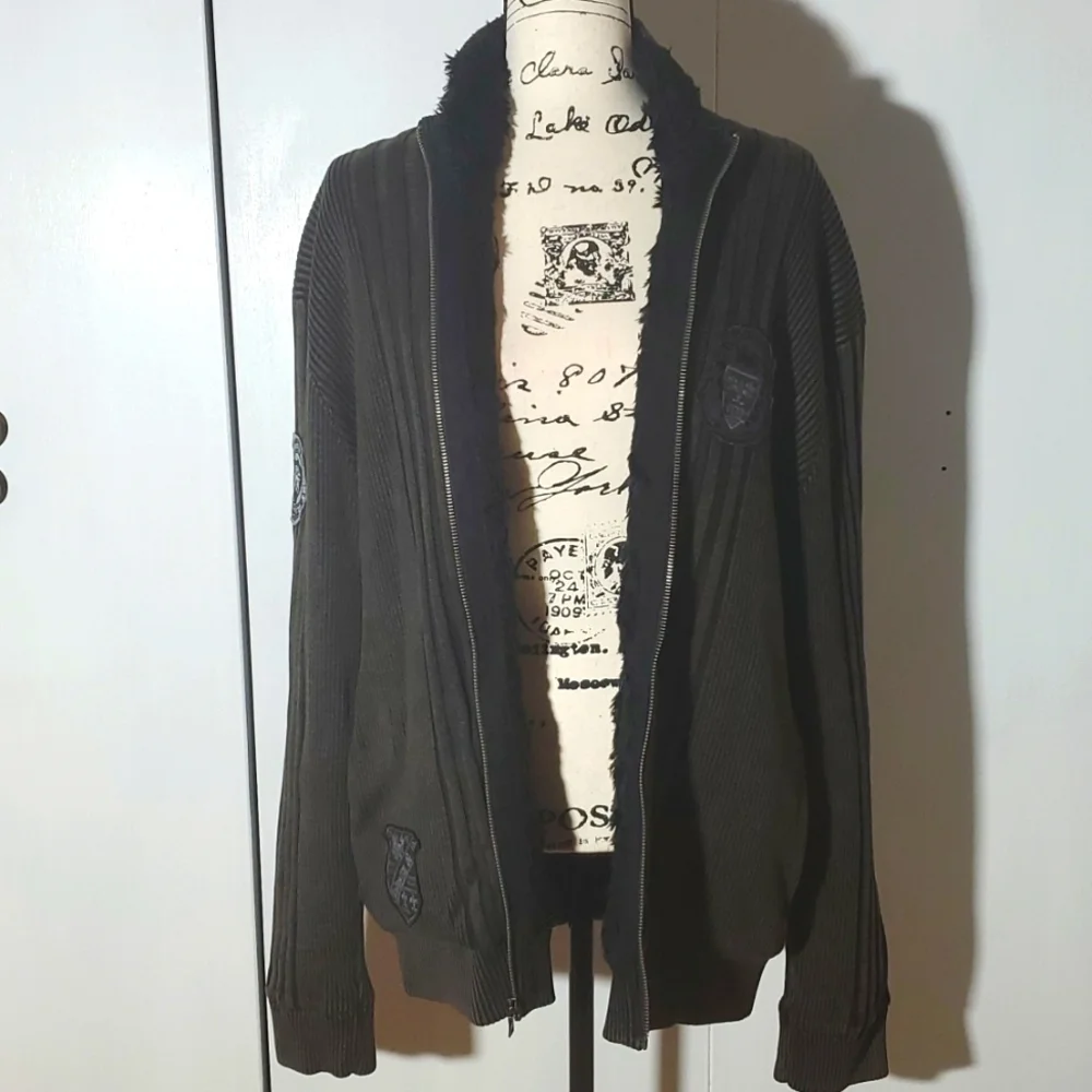Inc| Mens Dark Gray Sweater Coat Zip Ribbed Neutral Side Pockets Faux Fur SZ.XL
